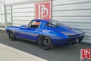 Chevrolet Corvette 63RS Custom Split-Window Coupe 1963 года 
